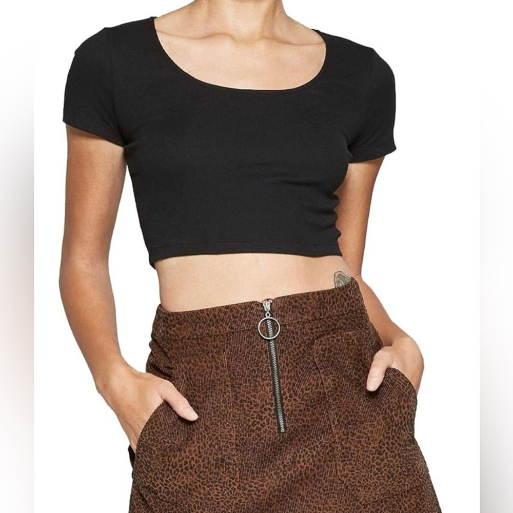 Wild Fable Black Crop Top Ribbed Knit Scoop Square Neck Short Sleeve Medium NWT